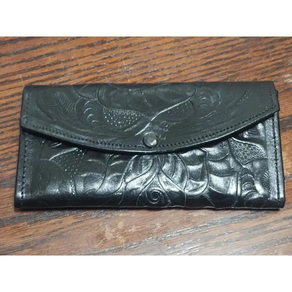 Vintage Mexican Leather women's wallet‎ with Roses
